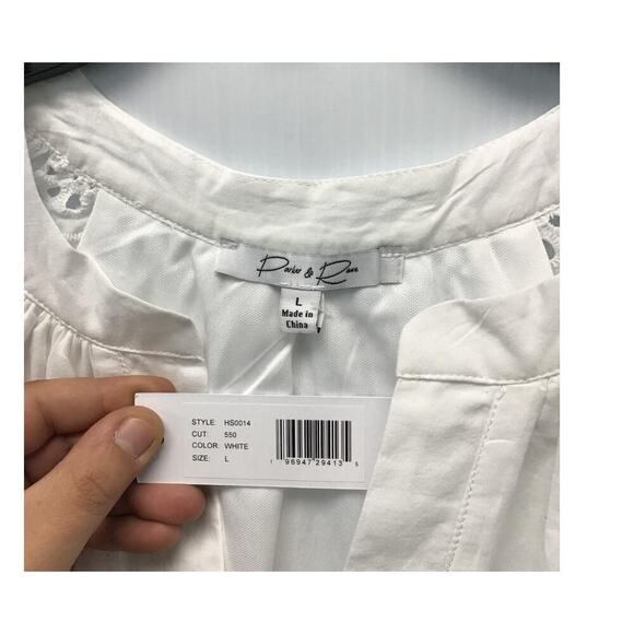 Parker and Rowe Eyelet Sleeve Blouse Size Large White Top New with tags - Picture 3 of 4